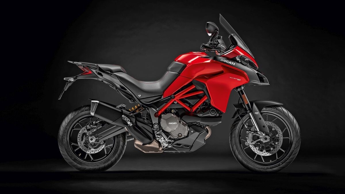 <div class='descrGalleryTitle'>DUCATI MULTISTRADA 950</div><div class='descrGalleryText'><p>Anche per la Multistrada "facile" con motore bicilindrico da 112,8 CV arriverà il momento dell'aggiornamento al motore - considerato anche il successo che tale modello ha riscosso fino a oggi. Attualmente una Multi 950&nbsp; Euro4 costa 14.740 euro.</p>
</div>